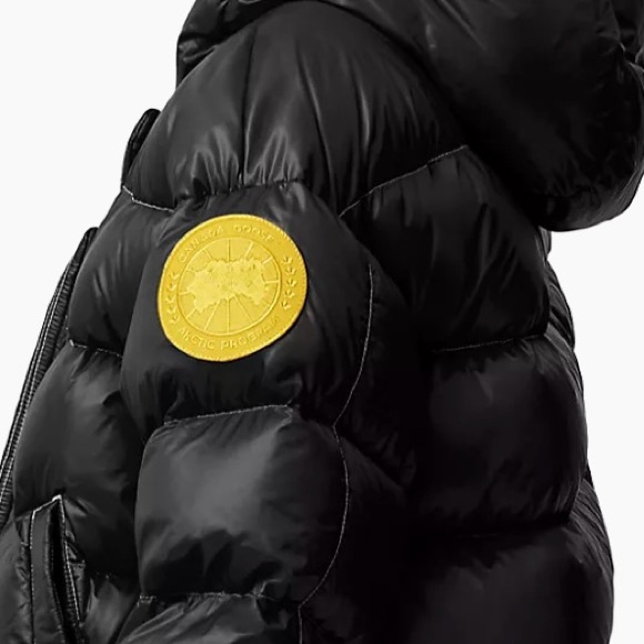 Canada Goose x Pyer Moss Collection Crop Wave down reversible puffer in size M - Picture 4 of 12